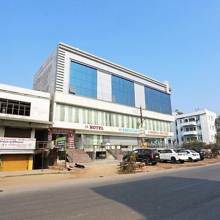 Oyo 11306 Ss Hotel Gorakhpur Exteriér fotografie