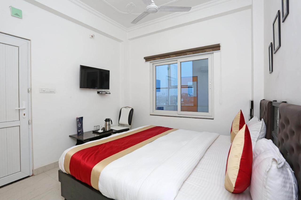 Oyo 11306 Ss Hotel Gorakhpur Exteriér fotografie