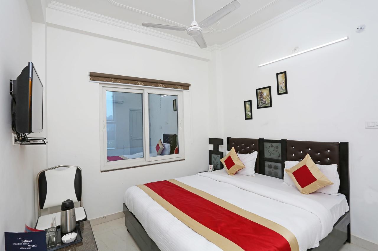 Oyo 11306 Ss Hotel Gorakhpur Exteriér fotografie