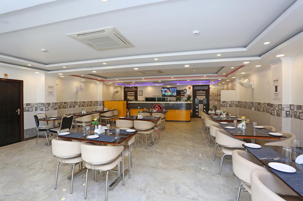 Oyo 11306 Ss Hotel Gorakhpur Exteriér fotografie