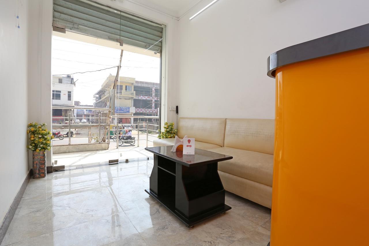 Oyo 11306 Ss Hotel Gorakhpur Exteriér fotografie